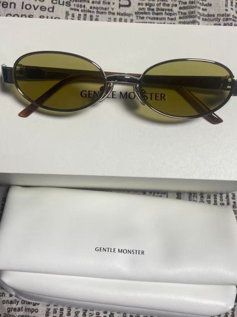 Gentle Monster Oval Green Tint Sunglasses Y2K Slim Frame Unisex with Case
